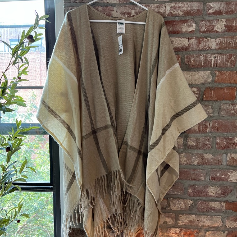 Woolrich Cream and Brown Fringed Poncho